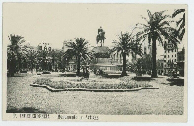 Place Indepencia Monumento a Artigas Montevideo Uruguay RP Postcard US102