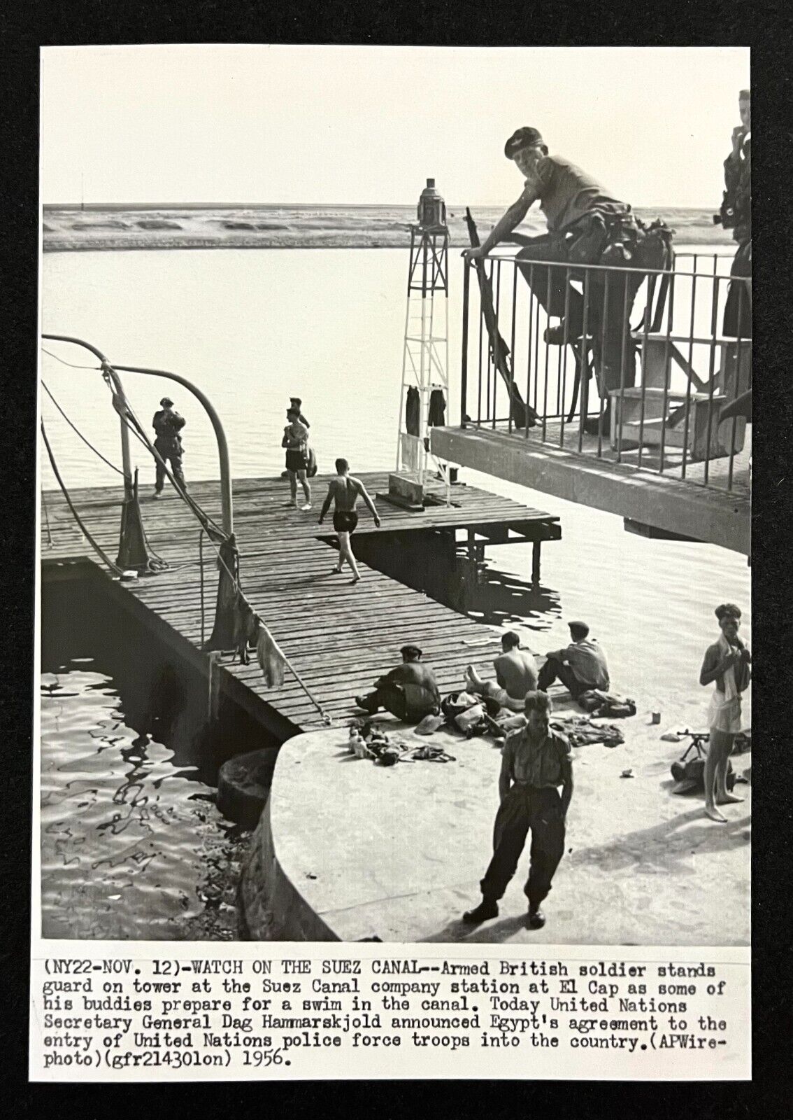 1956 Suez Canal Soldiers Swimming British Guards Egypt Vintage Press Photo