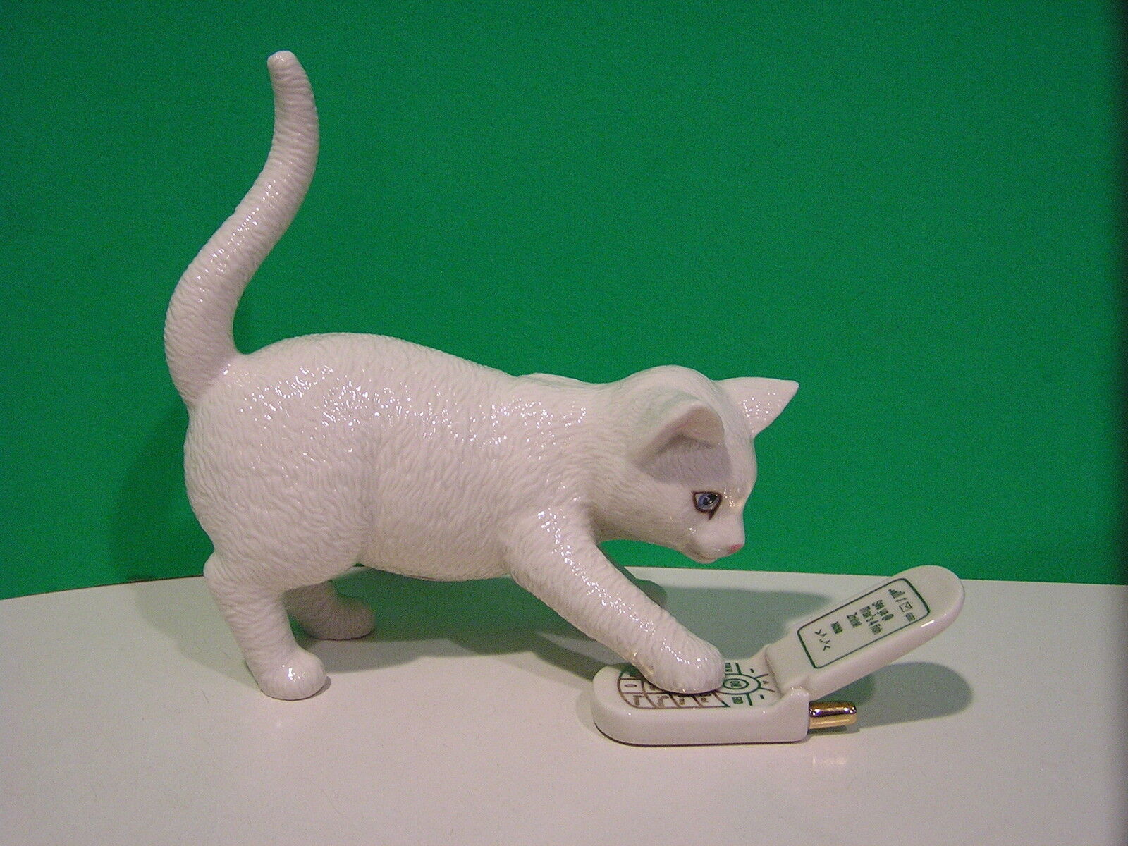 LENOX CHATTY Kitty CAT Cellphone kitten flip phone sculpture NEW in BOX with COA