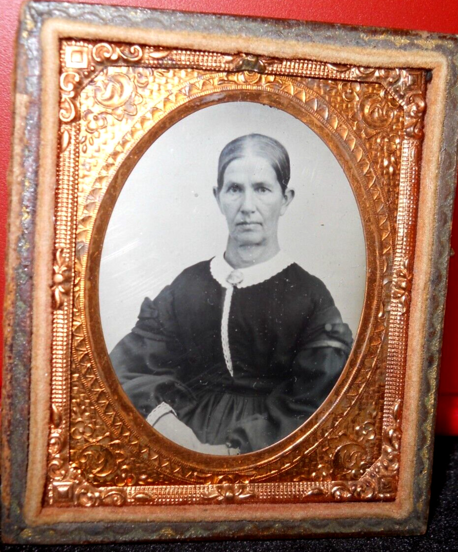 1/9th size Ruby Ambrotype of lady in half case