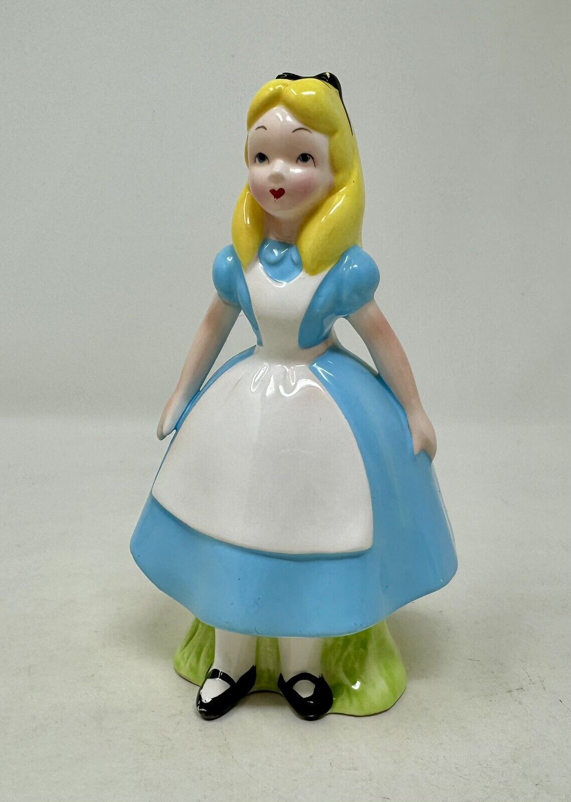 Vintage Walt Disney Productions Alice In Wonderland 6” Ceramic Figurine JAPAN