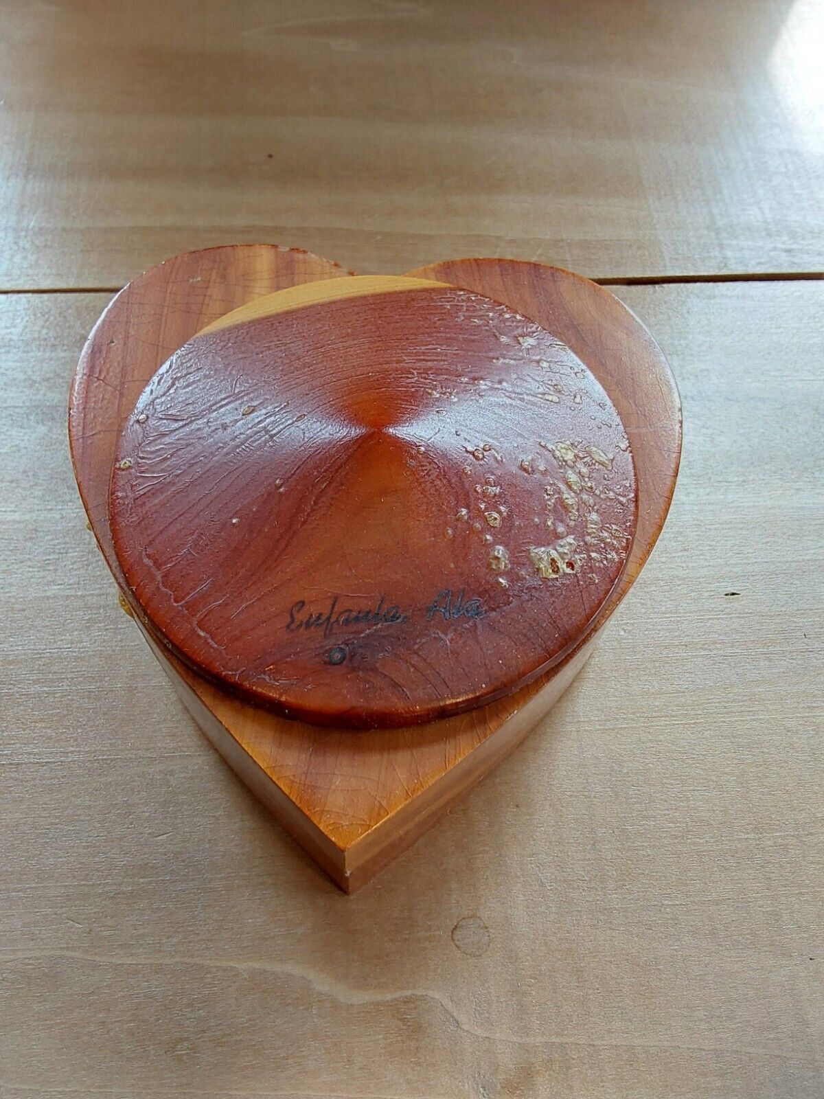 Vintage Eufaula Alabama Heart-Shaped Wooden Jewelry Trinket Box