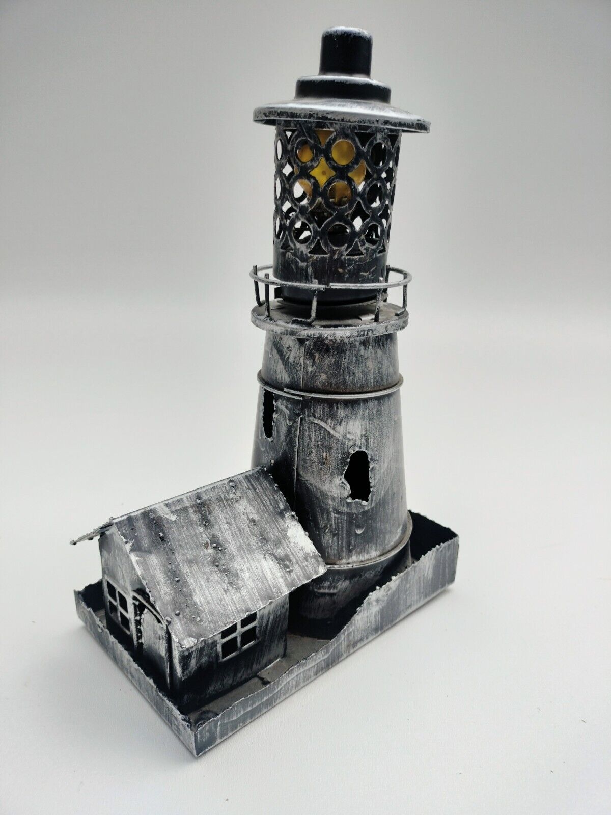 George Imports Metal Lighthouse Music Box With Kerosene Lamp *Rare* Hong Kong 