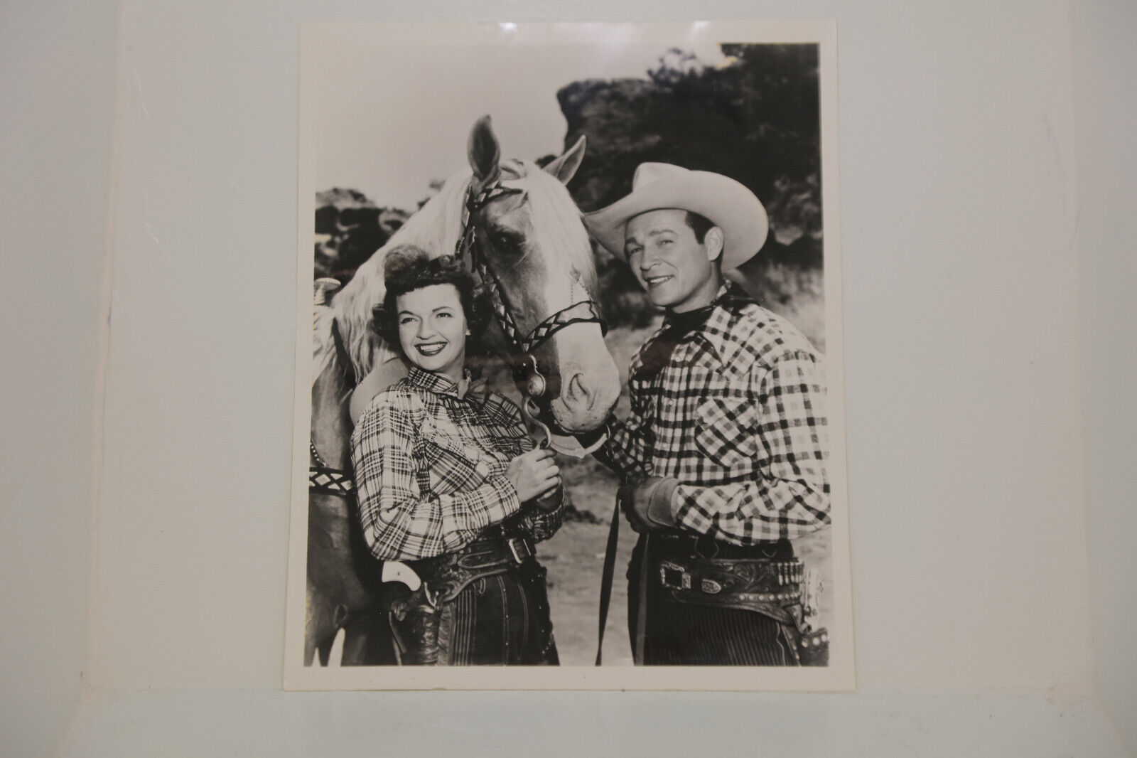 Roy Rogers Dale Evans & Trigger - 8X10 PUBLICITY PHOTO black/white Glossy