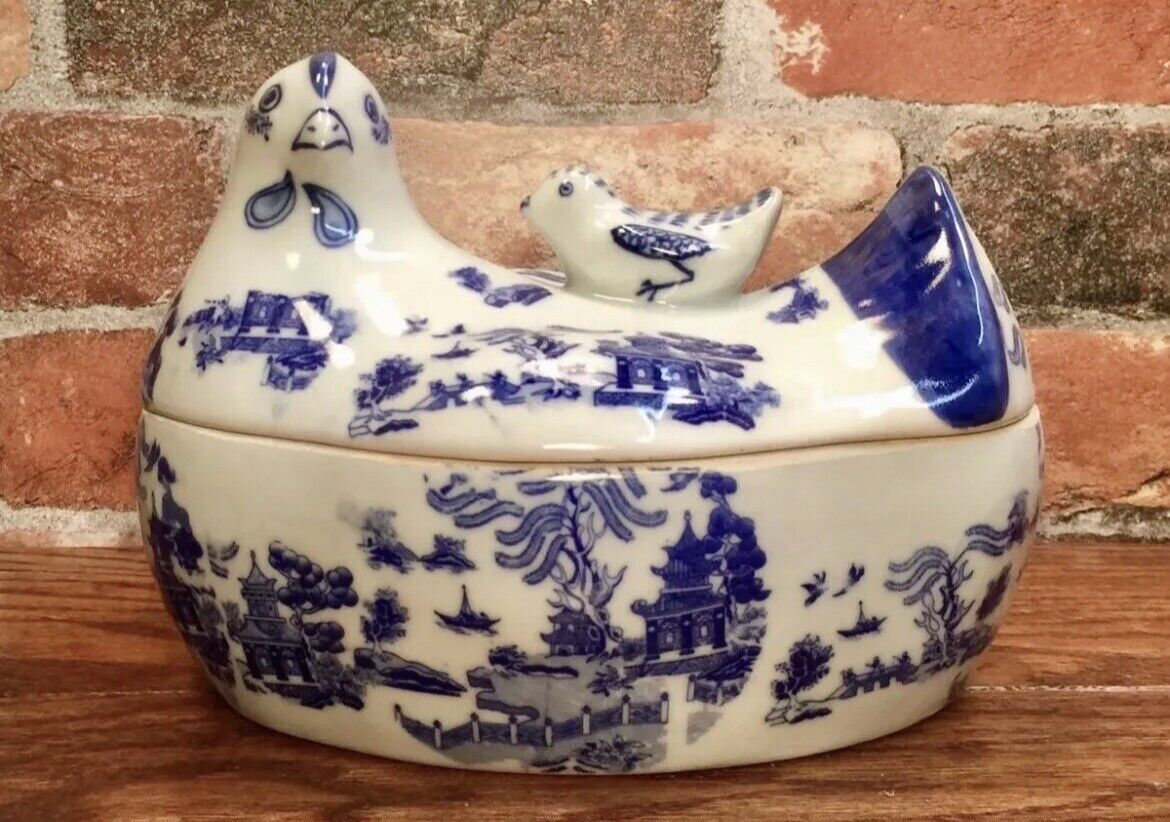 Ironstone Oriental Blue Willow Chicken Hen Lidded Tureen Porcelain Bowl