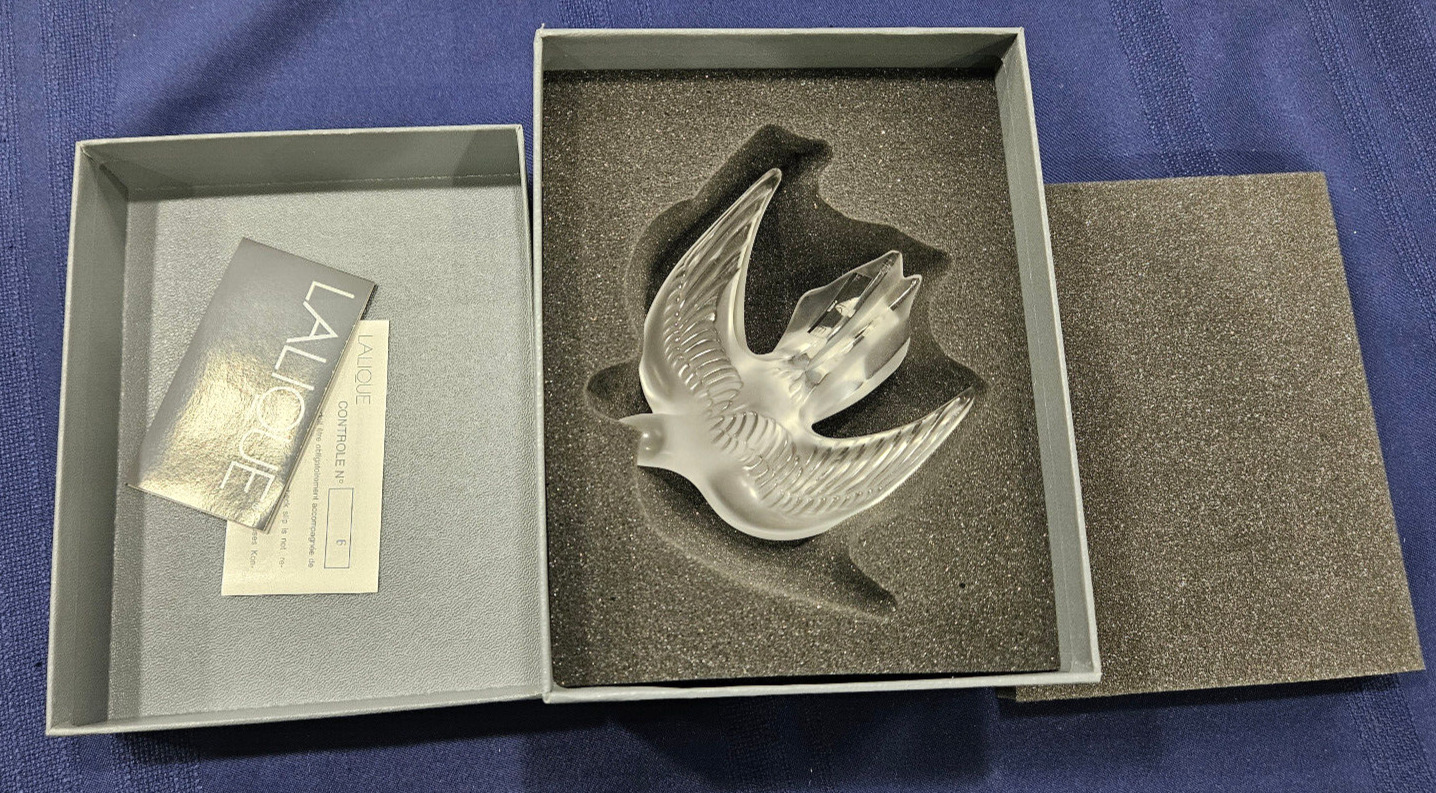 LALIQUE Whistling Swallow Clear Crystal (Martinet Siffleur) 12106 MINT w BOX
