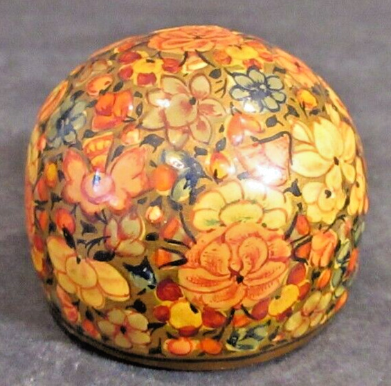 VINTAGE Floral Pattern Lacquer Paperweight - Hand Painted In Kashmir India