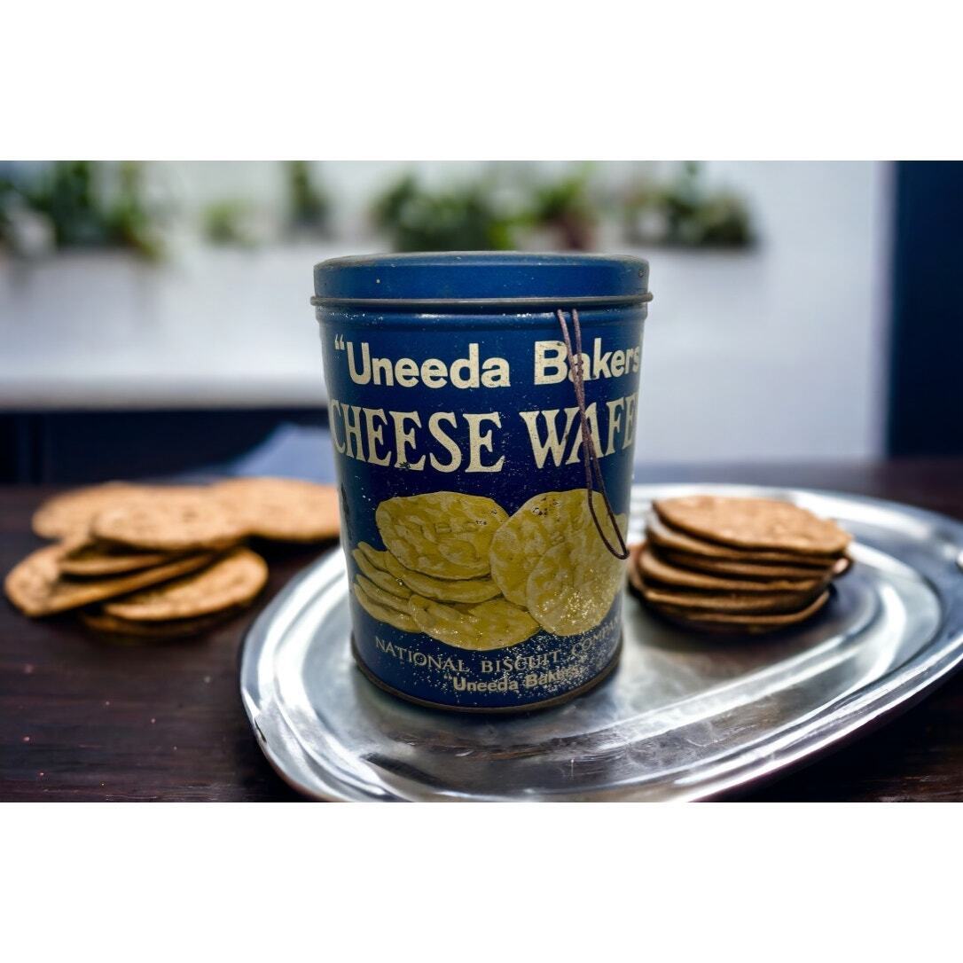 Vintage Tin Antique Advertising Uneeda Bakers Cheese Wafers early 1900s Nabisco