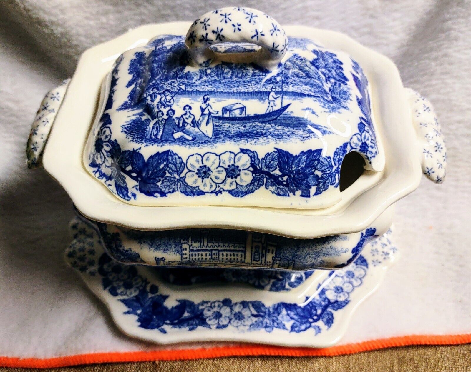 Very Nice Vintage Blue Transferware Soup Tureen with, Underplate