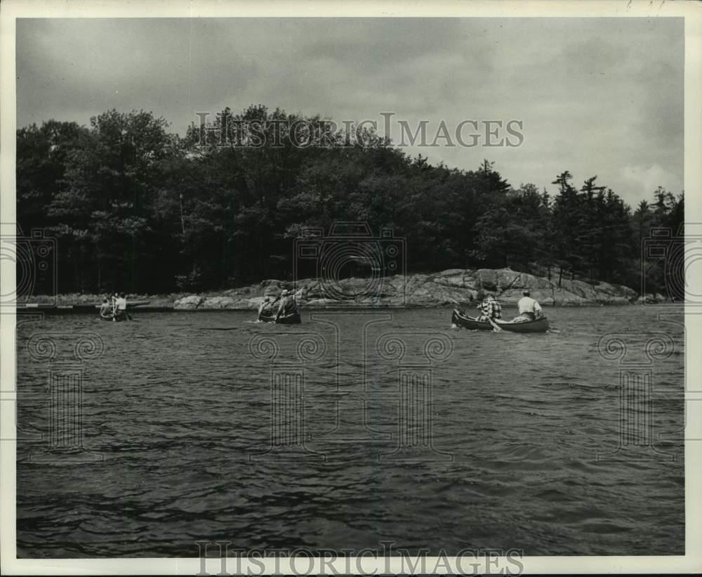 1977 Press Photo There Are 1,000 Miles of Canoe Trails Within Algonquin Park