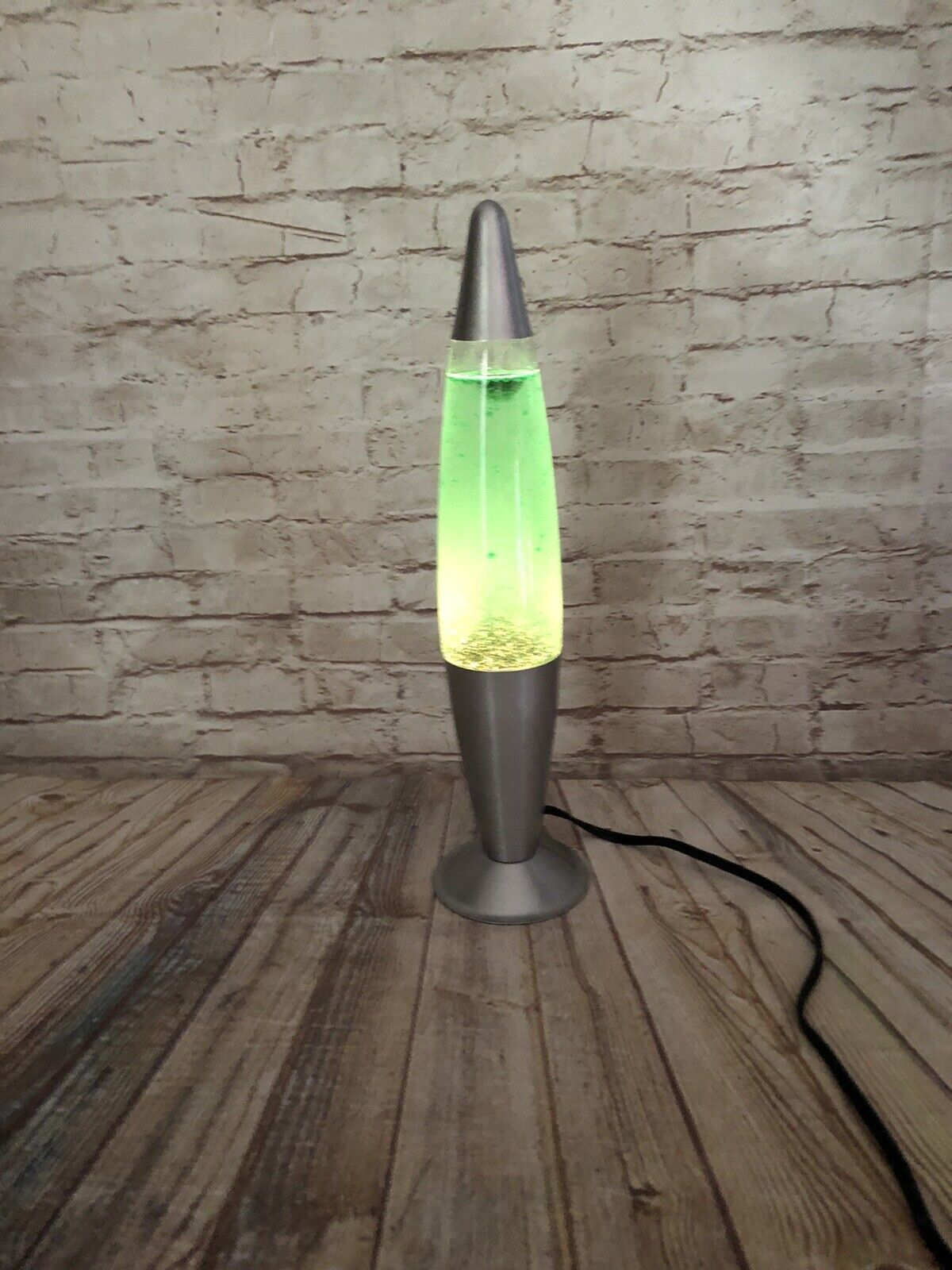 vtg bullet shape aluminum neon green lava lamp 17\'\' tall
