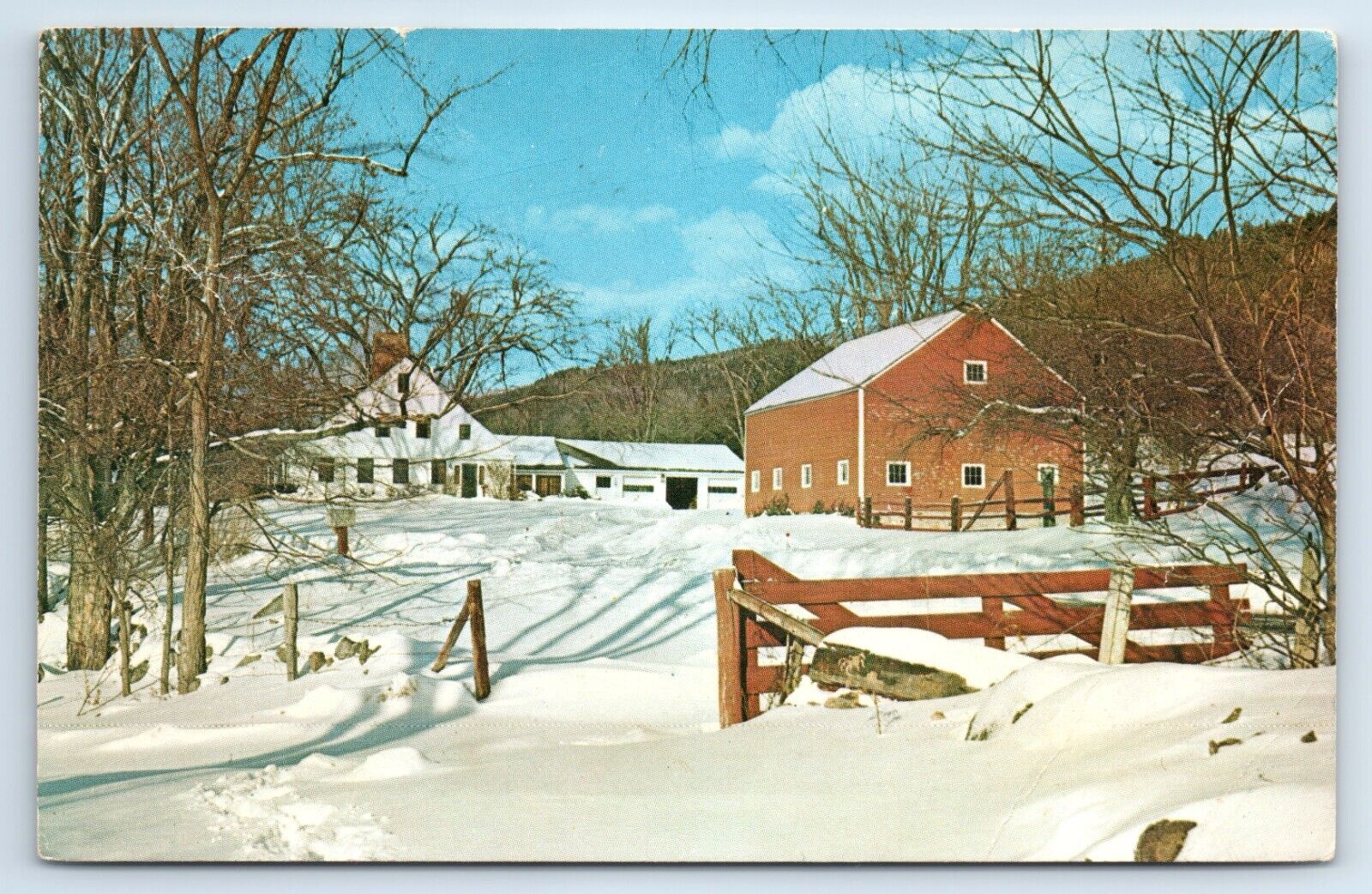 Postcard - One of New England\'s Most Charming Old Home Settings Tavern in Winter