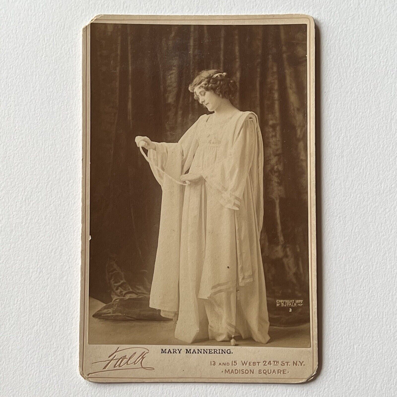 Antique Photograph Cabinet Card Beautiful Woman Actress ID Mary Mannering NY