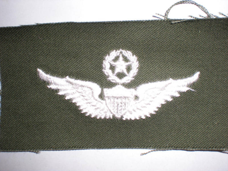 US ARMY 1960'S MASTER PILOT BADGE - FULL COLOR ON O.D. TWILL