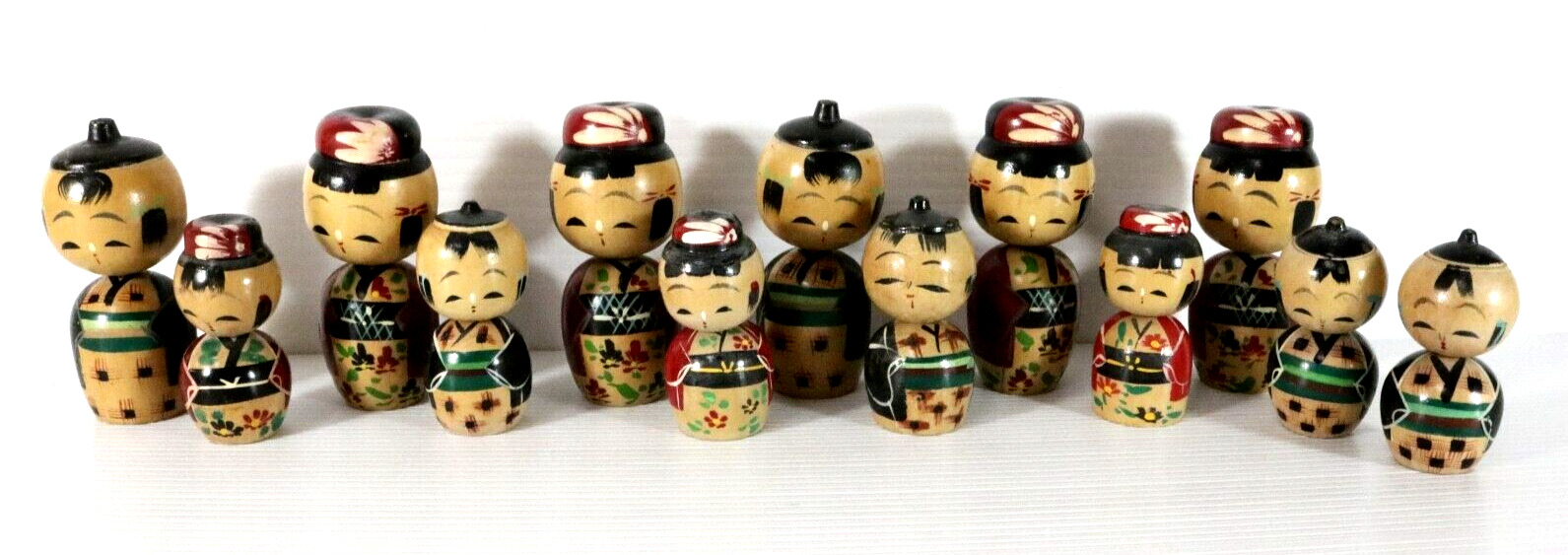 Lot of 13 Vintage Kokeshi Mini Wooden Japanese Dolls Family Made in Japan