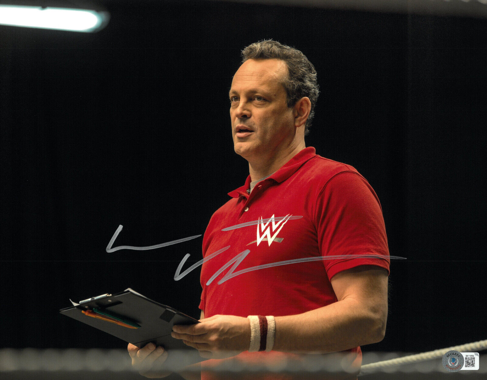 VINCE VAUGHN SIGNED AUTOGRAPH FIGHTING WITH MY FAMILY 11X14 PHOTO BECKETT BAS