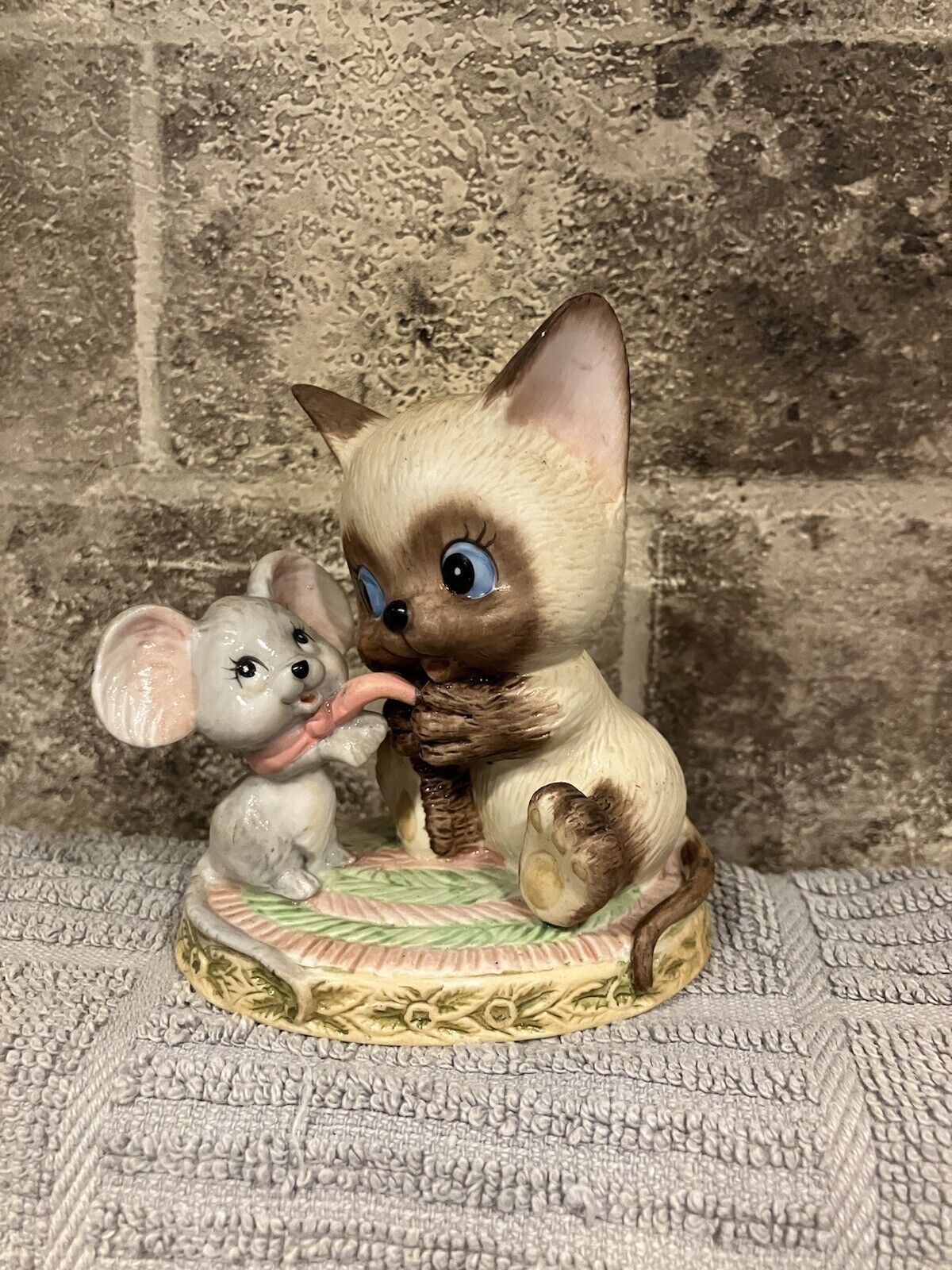 Vintage Ceramic Cat And Mouse Figurine 