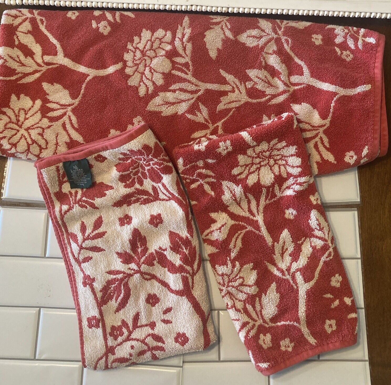 VTG Ralph Lauren 2 Bath 2 Hand Towel Set Red Beige  Floral 3 Pcs