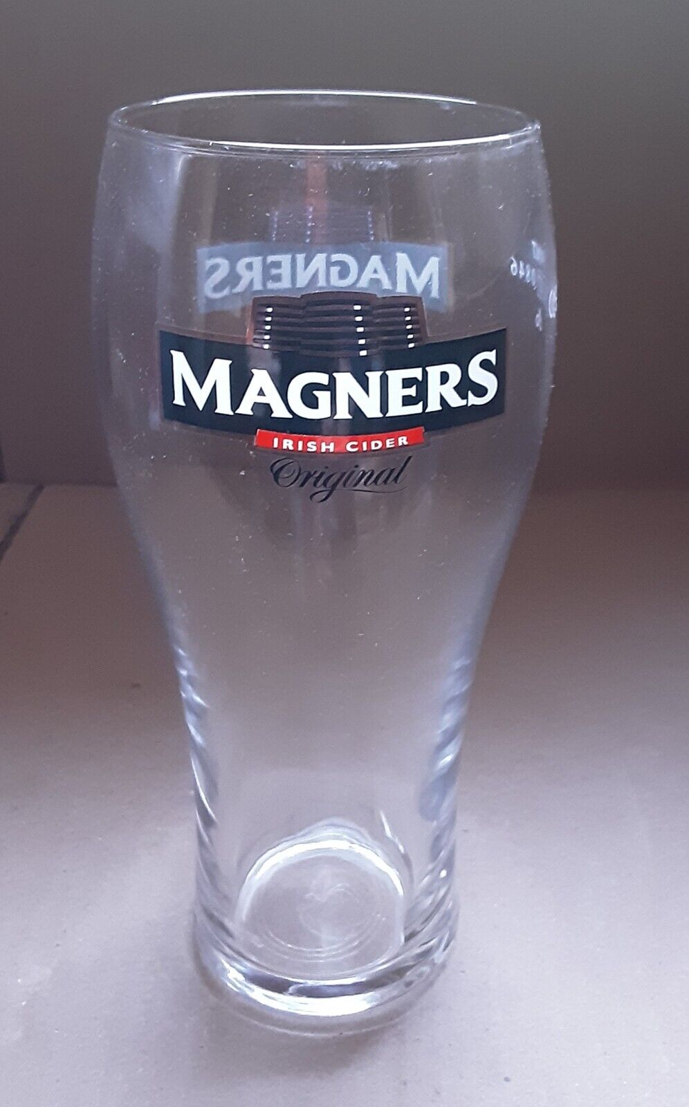 Magners Brewery new Irish Cider Original pint glass homebar mancave display
