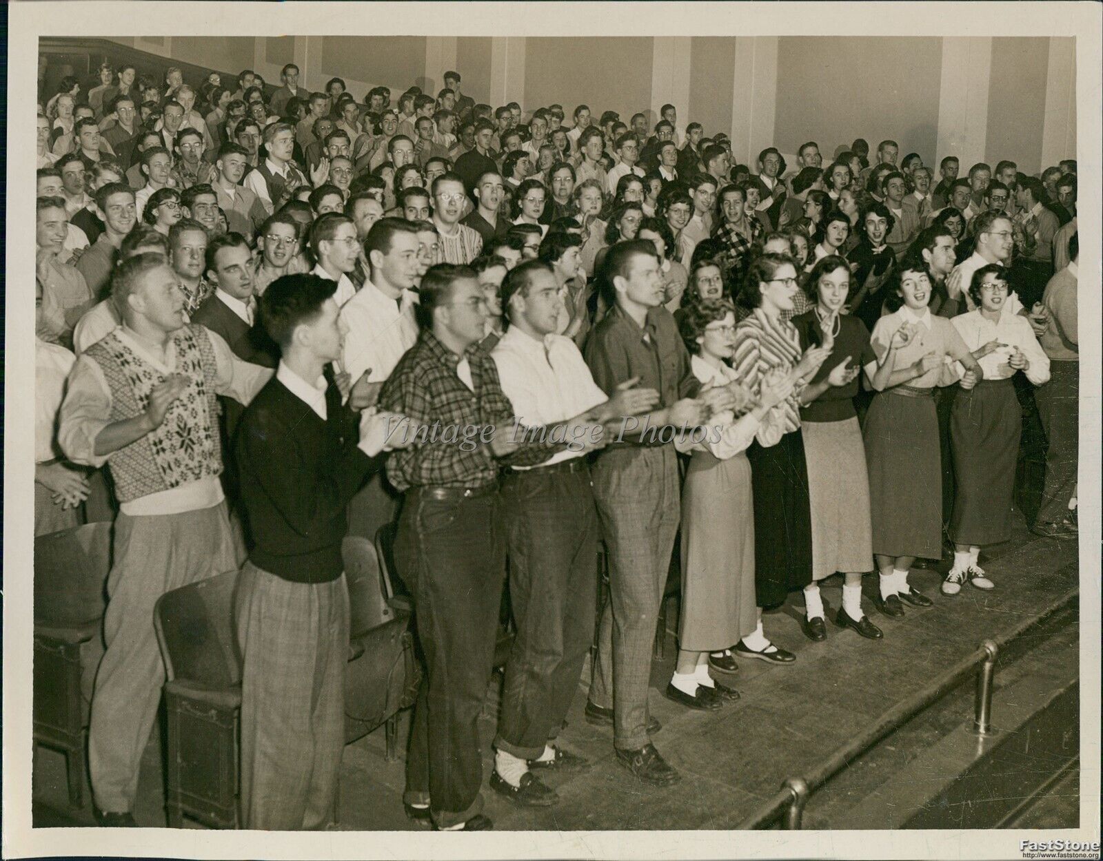 1949 Group Of Students At Championship Rally Cleveland Press Photo 7X9