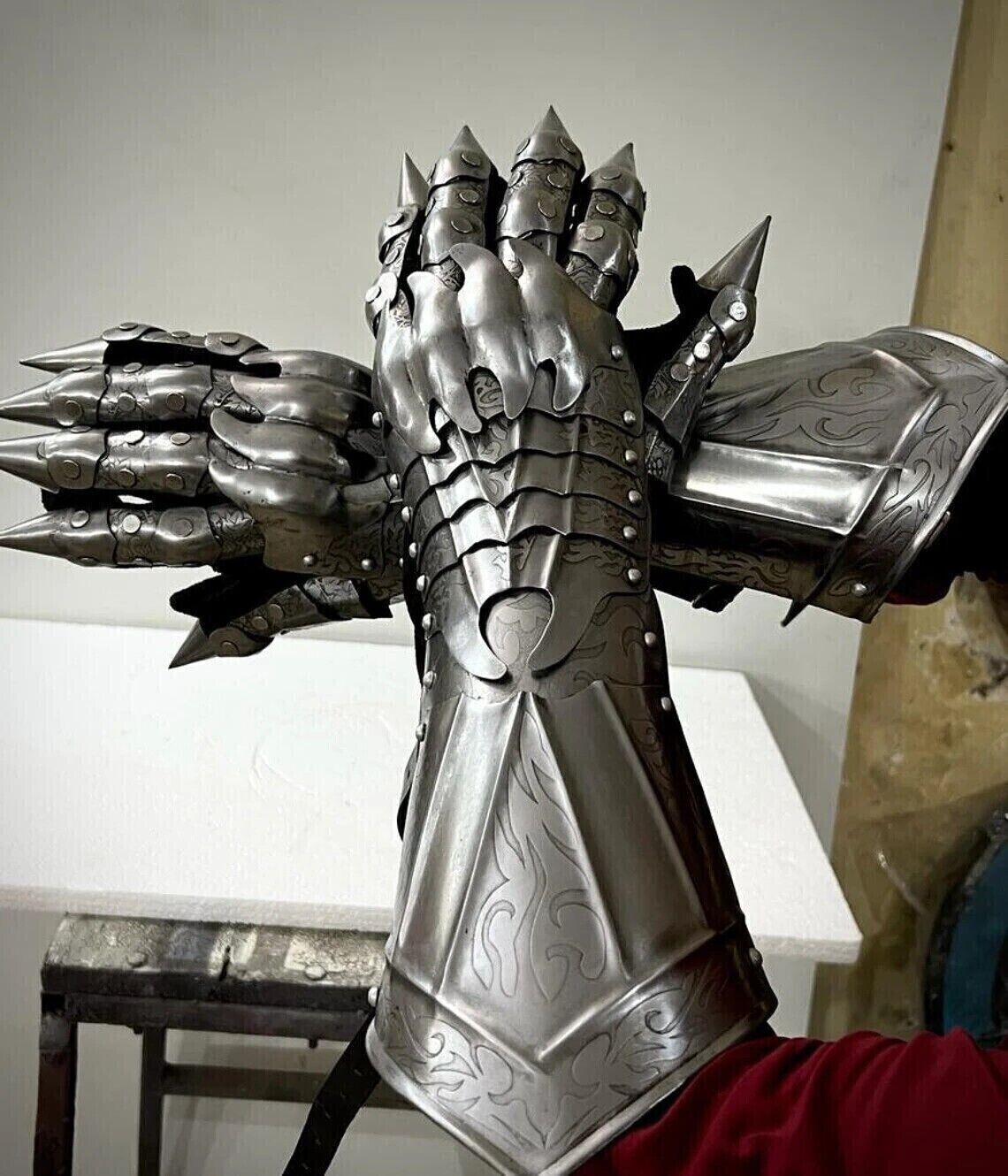 Medieval Nazgul Gloves Steel Armor Pair of Gloves Gauntlets Halloween Costume