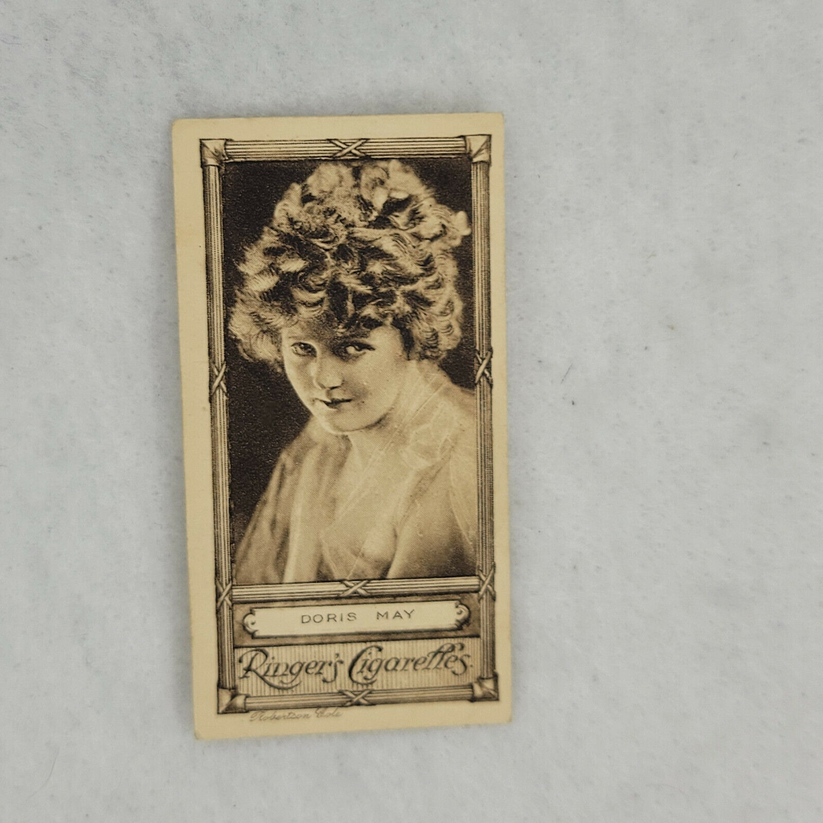 1923 Imperial Tobacco Cinema Stars Doris May No 10