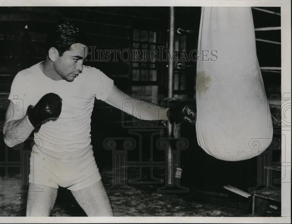 1937 Press Photo Barney Ross welterweight chamo trains for Ceferina Garcia bout