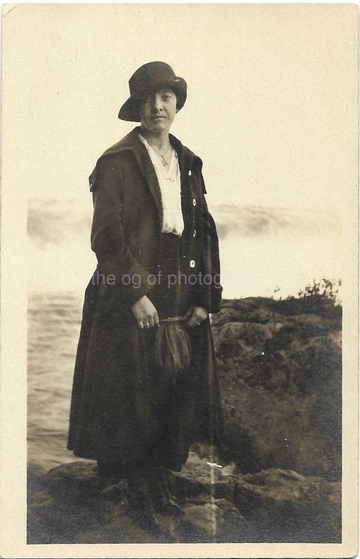 A WOMAN FROM THEN Found PHOTO bw  Original Snapshot VINTAGE 01 31 N