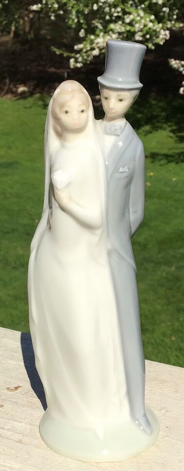 NAO by LLADRO BRIDE AND GROOM FIGURINE CAKE TOPPER, 6 1/8”
