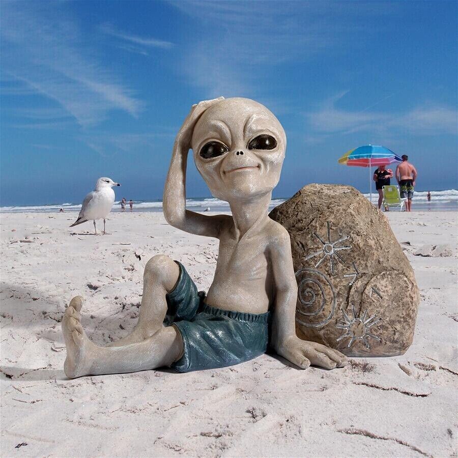 UFO Extra Terrestrial Beachcomber Alien Beach Bum ET Gray Statue