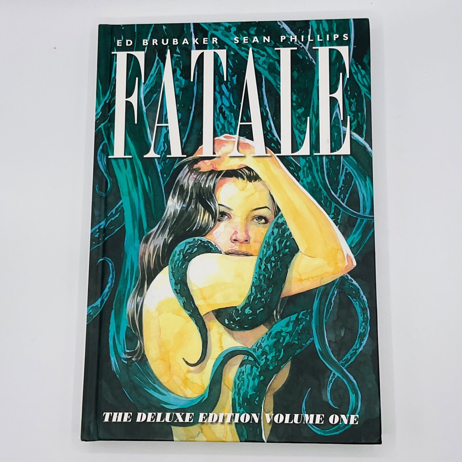 FATALE Hardcover Book DELUXE EDITION VOLUME 1 By Ed Brubaker Sean Phillips
