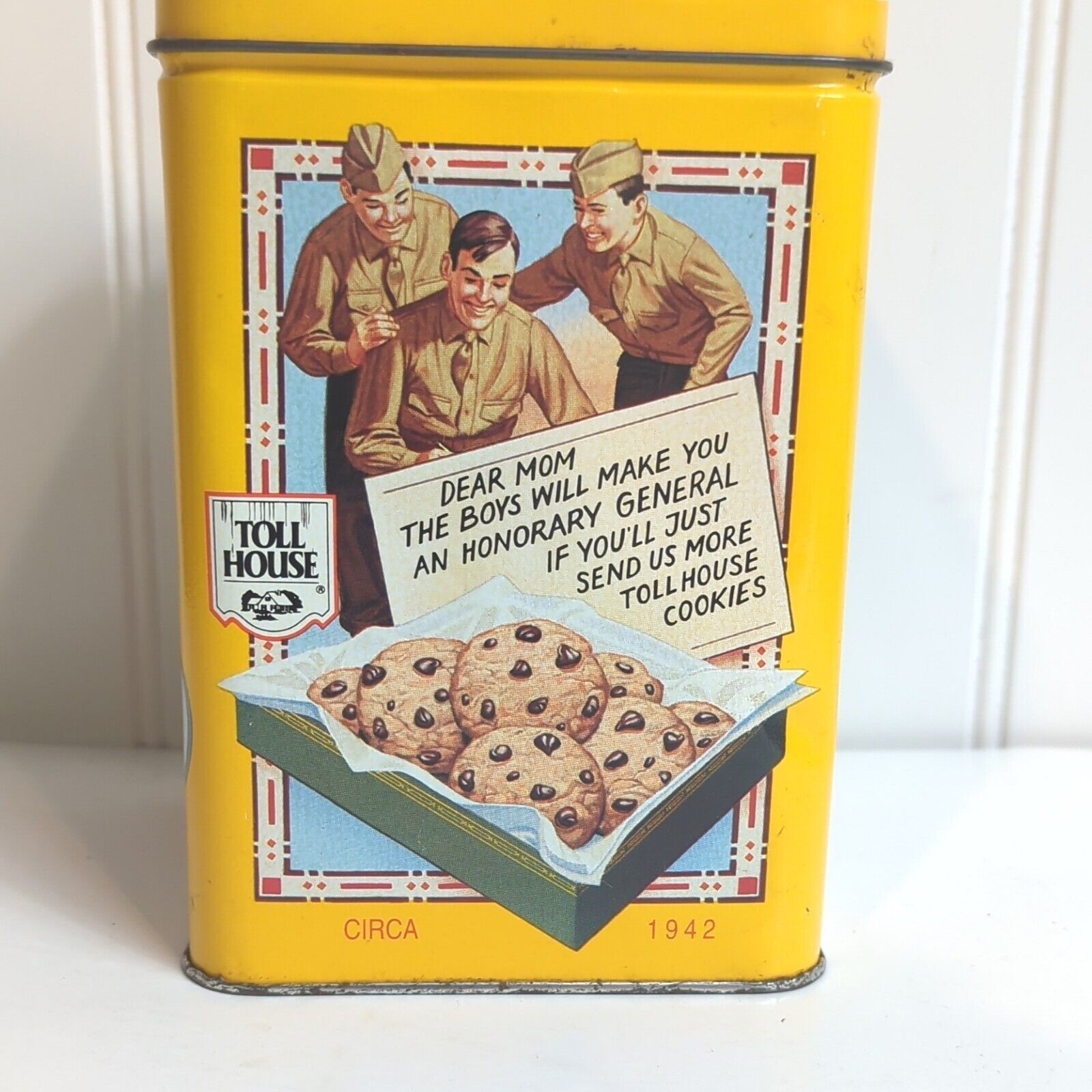 Vintage Nestle Toll House Cookie Tin Box 