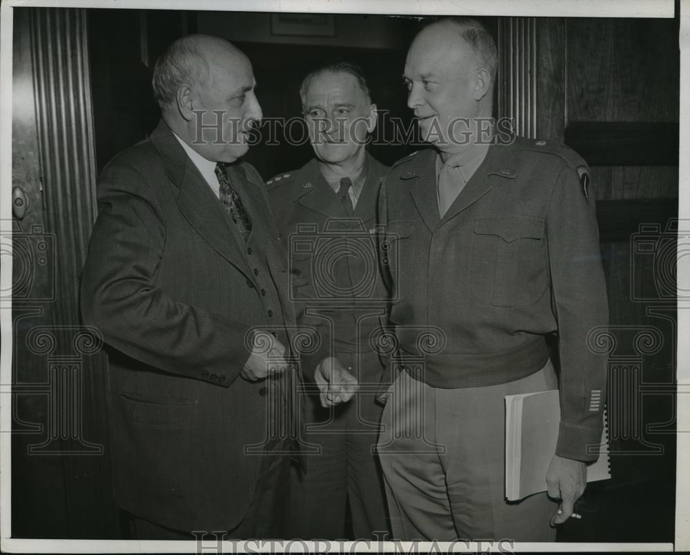 1946 Press Photo Rep Andrew May, Gen Carl Spaatz & Gen Dwight Eisenhower