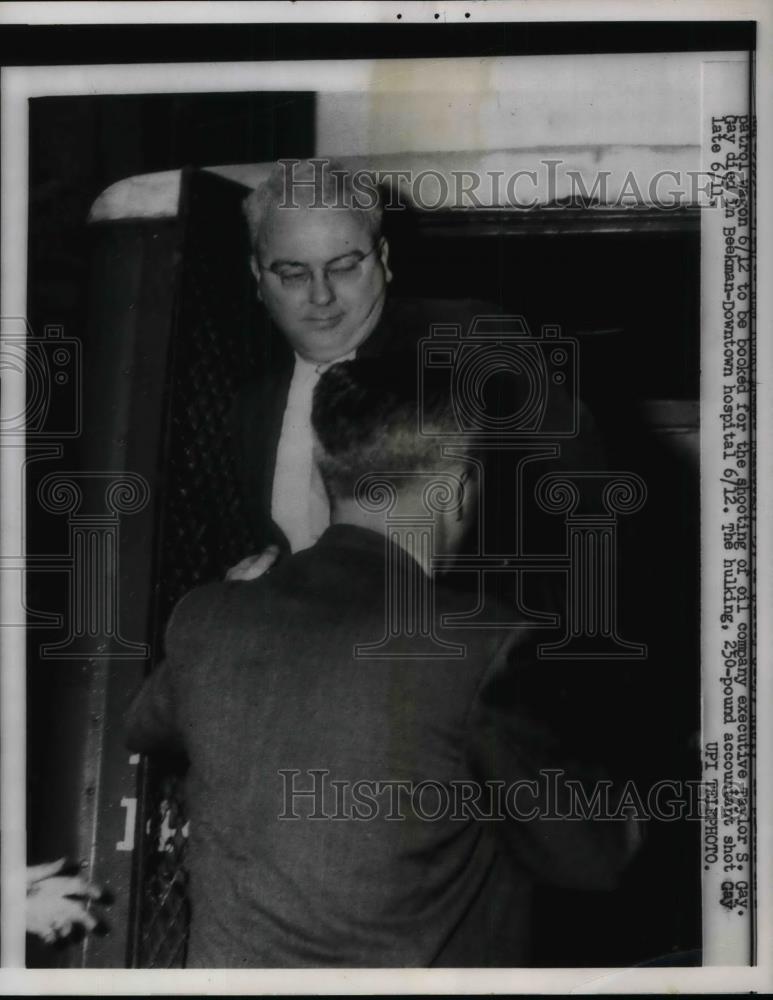 1962 Press Photo James Mullooly Arrested for Shooting of Taylor S. Gay