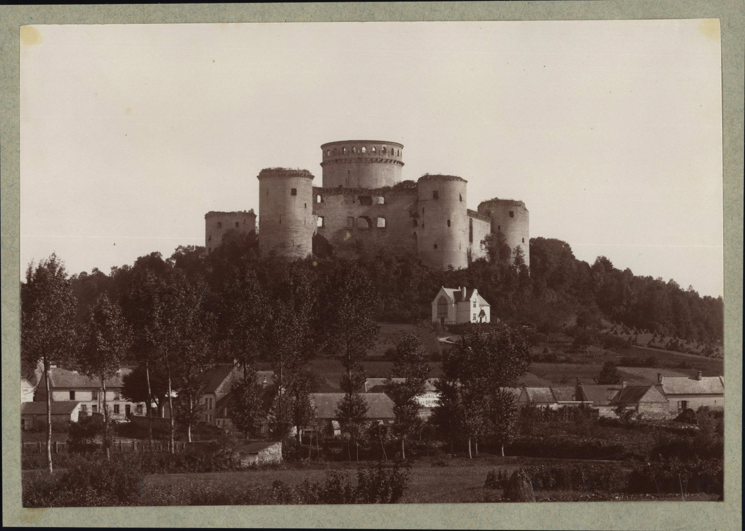France, Coucy-le-Château-Auffrique, Château de Coucy, ca.1880, vintage print Ti