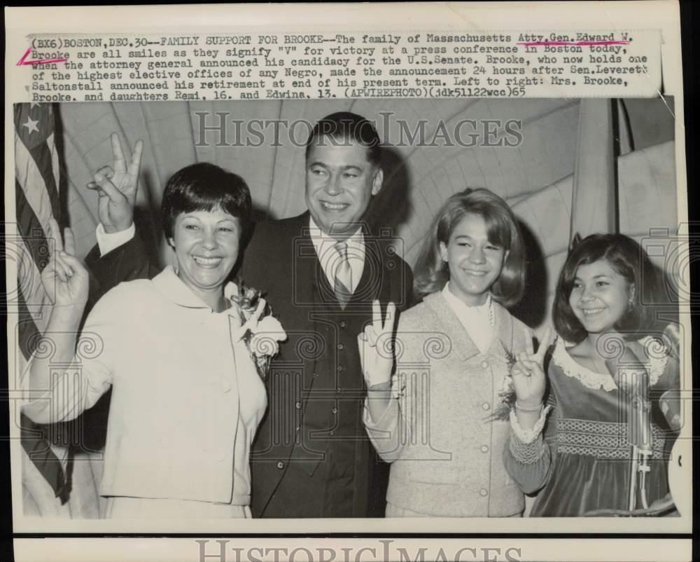 1965 Press Photo Edward Brooke and family at Boston news conference.