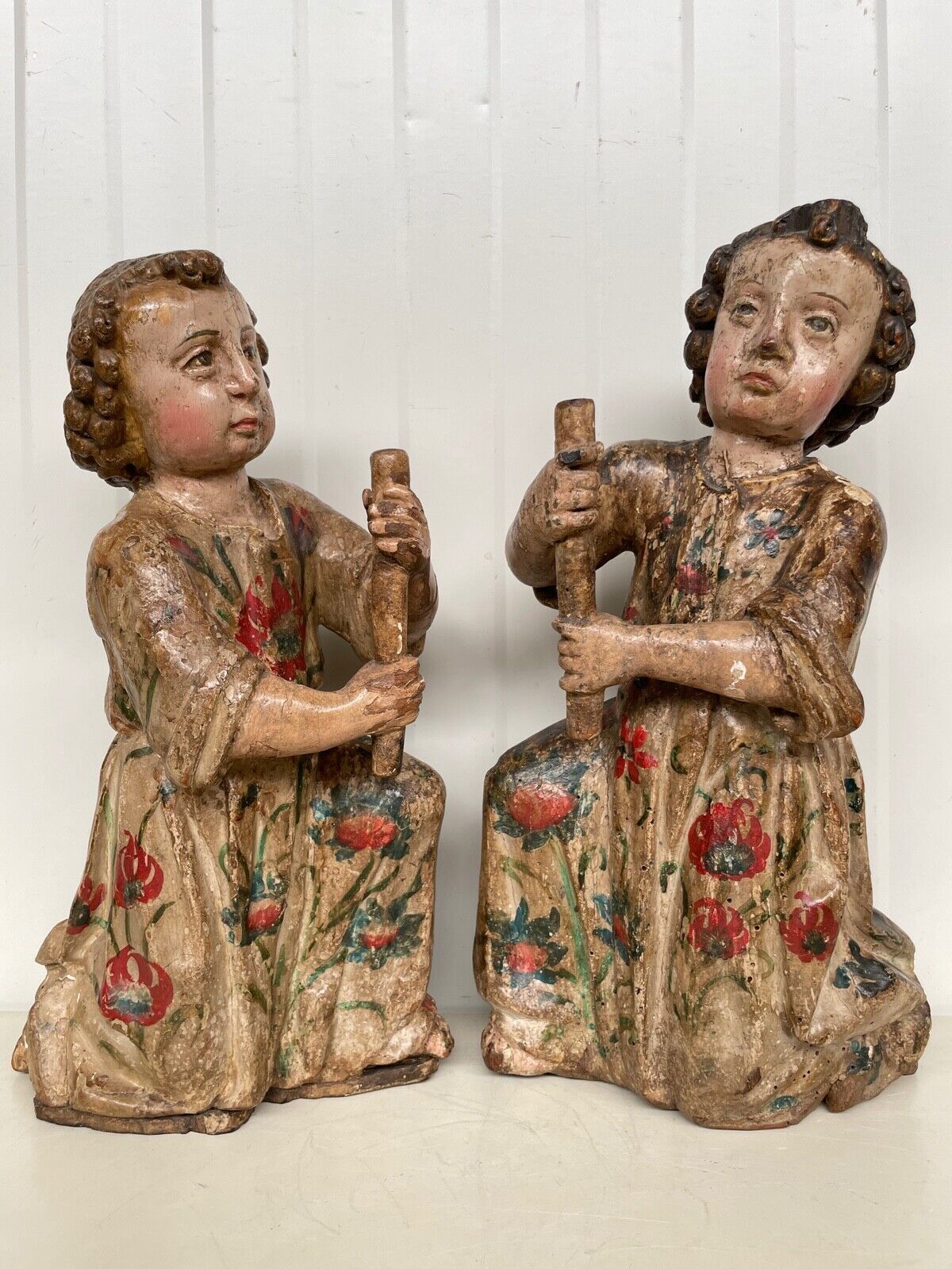 SALE  Exceptional pair of Antique Angels circa 1700