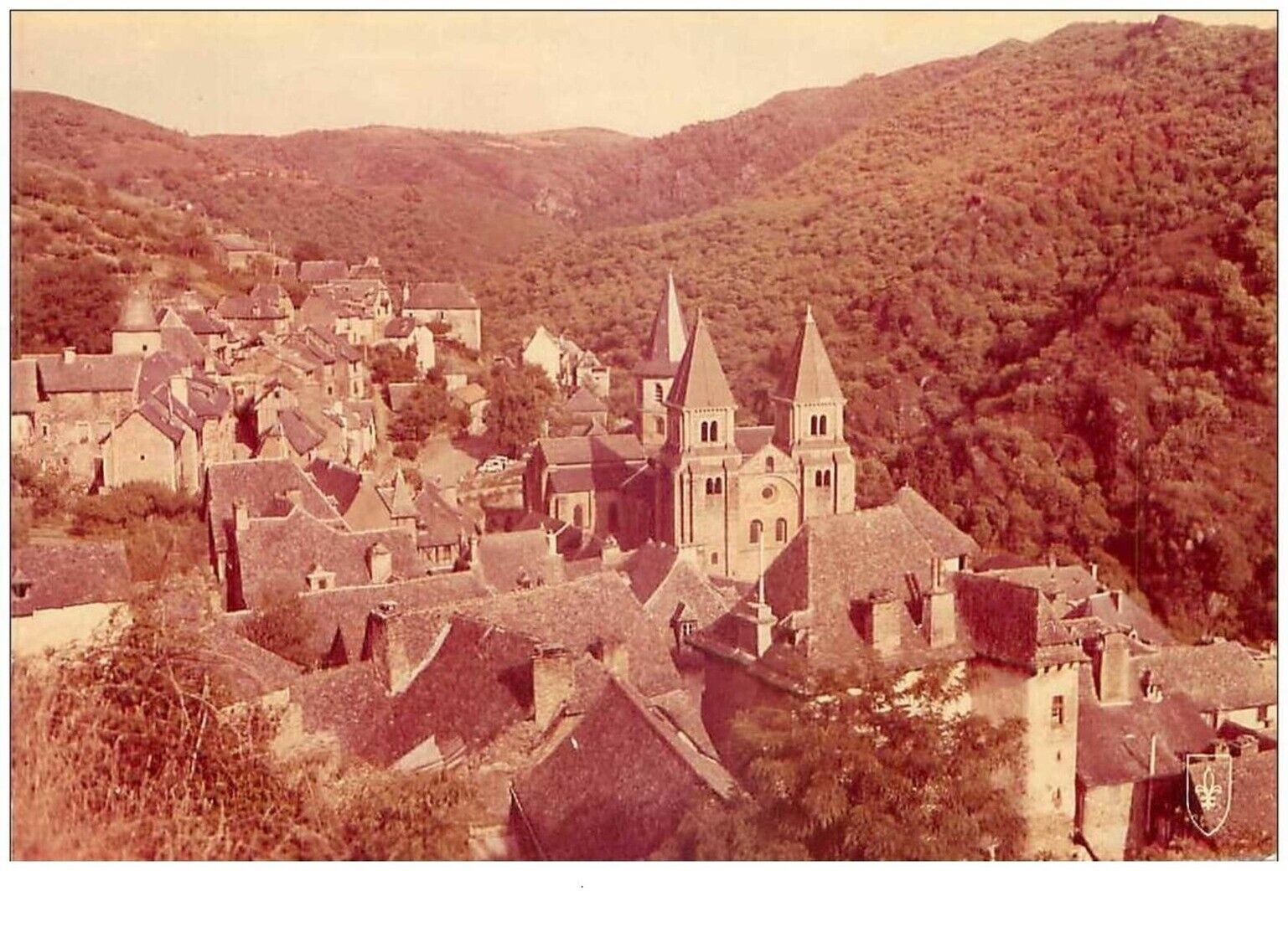 12 . n° 43477 . conques .general view. cpsm 15 x 10.5 cm.
