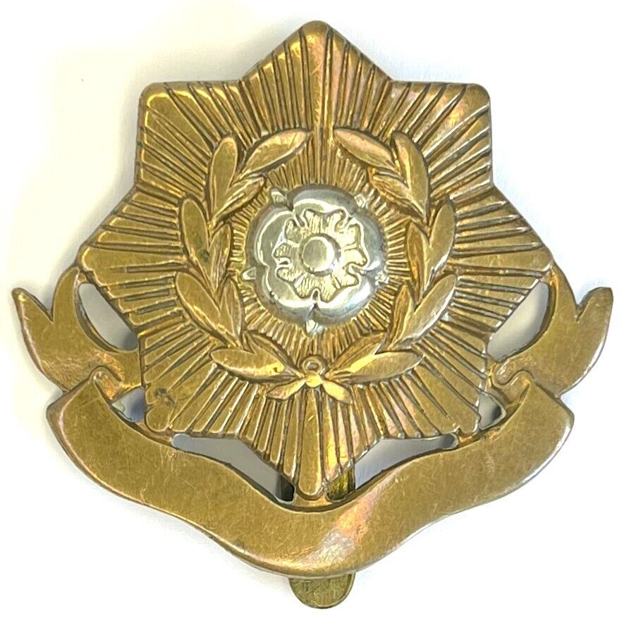 East Yorkshire Regiment Cap Badge (W1)