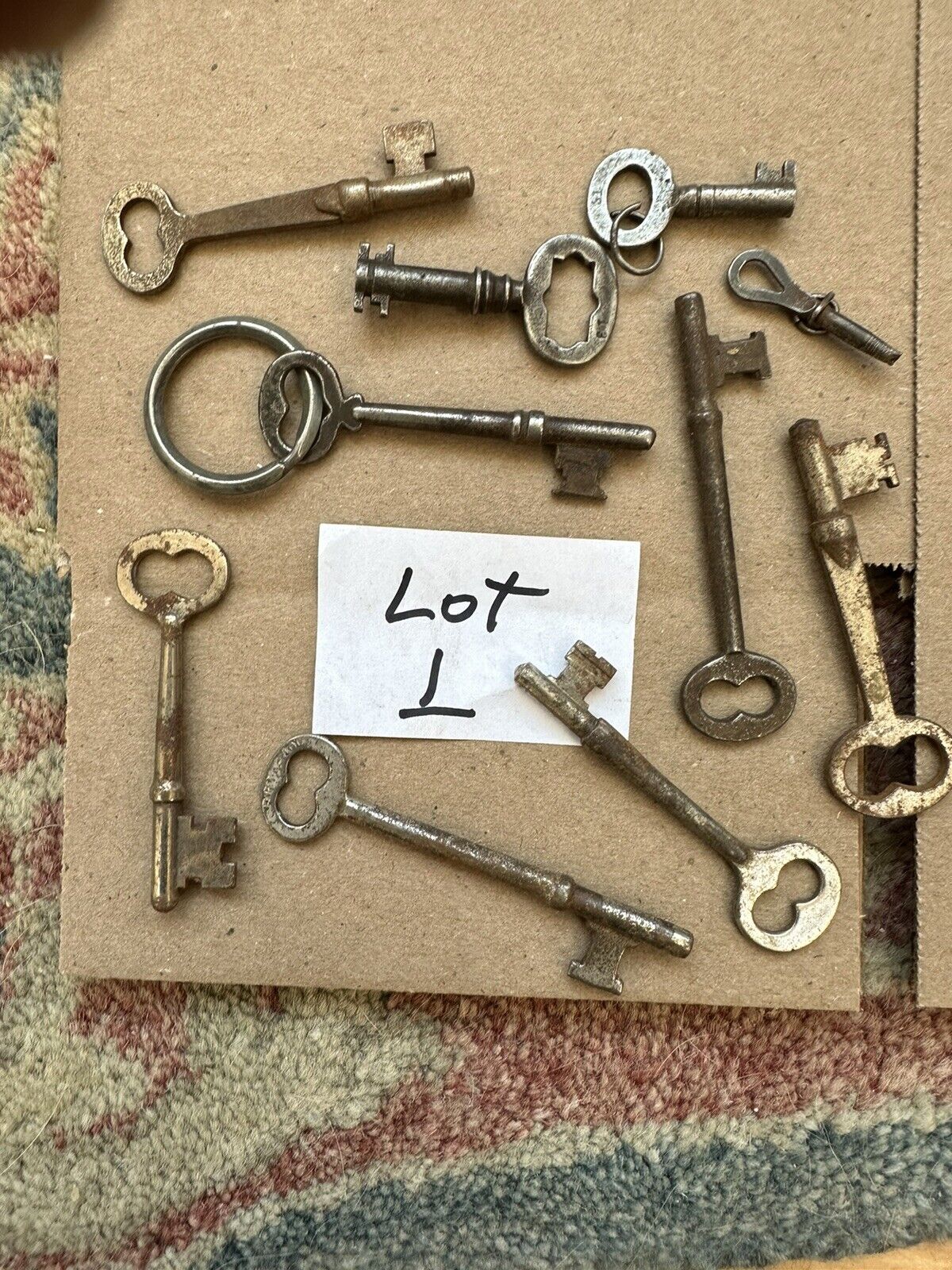 Lot 1 Antique Vintage Keys Skeleton Padlock Clock Hollow