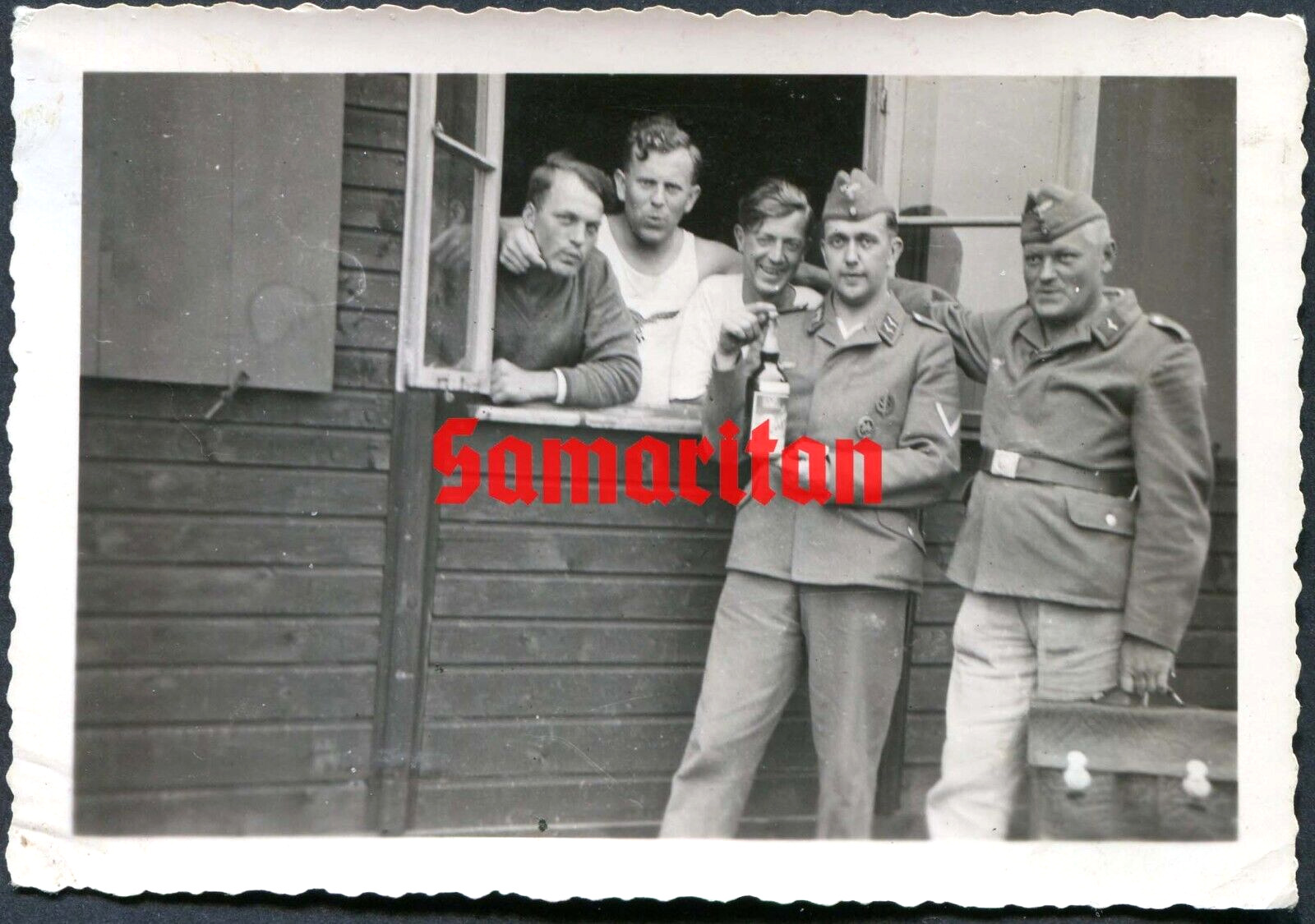 I8/16 WW2 ORIGINAL PHOTO OF GERMAN WEHRMACHT SOLDIERS