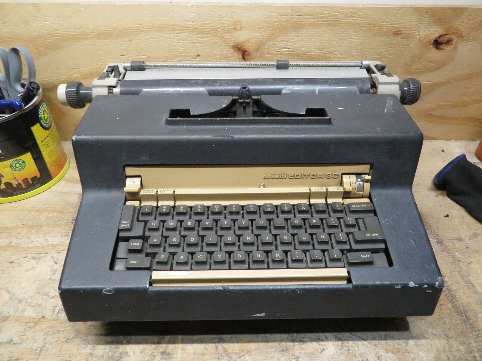 Rare Vintage Olivetti Editor 3 Electric Typewriter UNTESTED - ( NO POWER CORD )