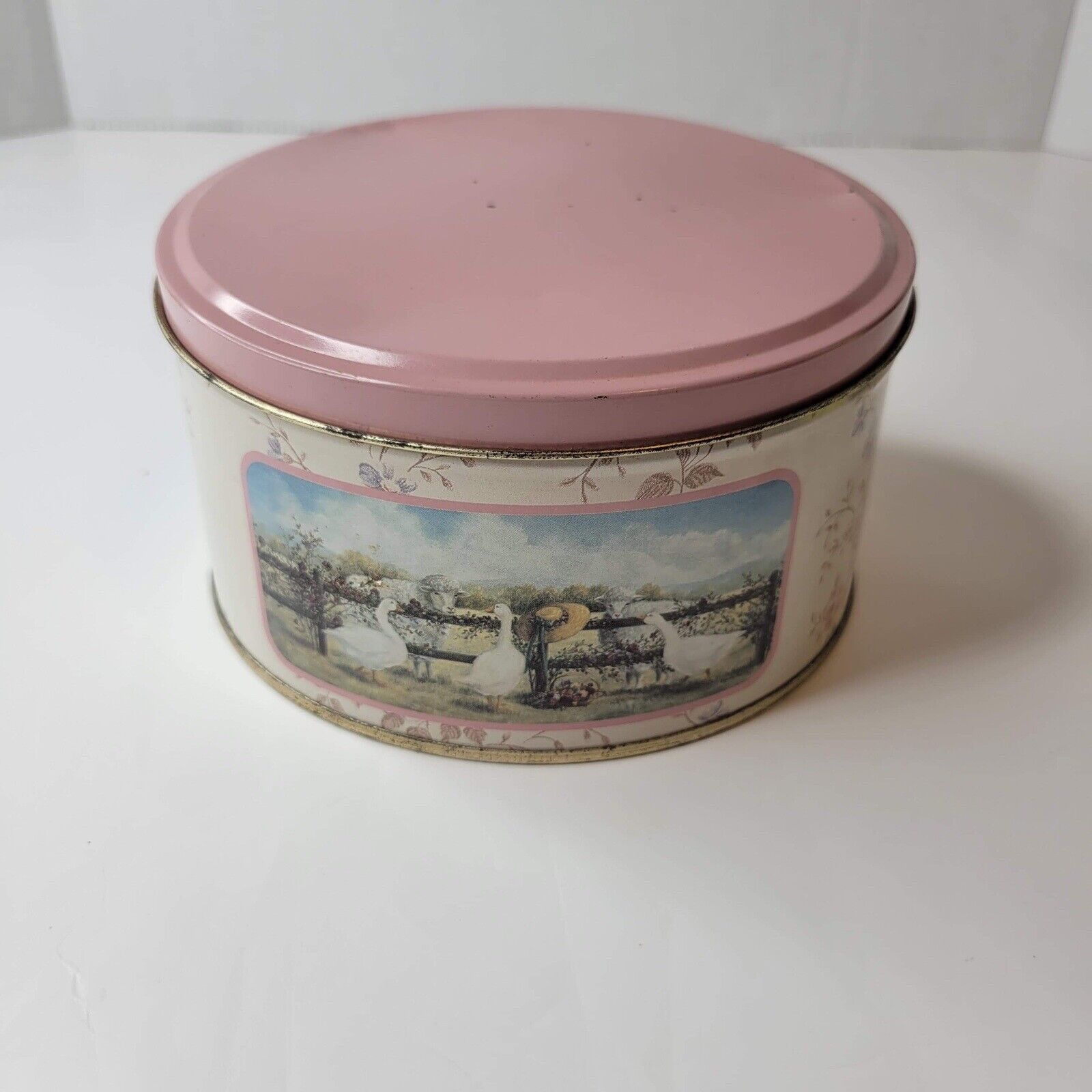 1988 the wild roses collection canister by Glenda Turley