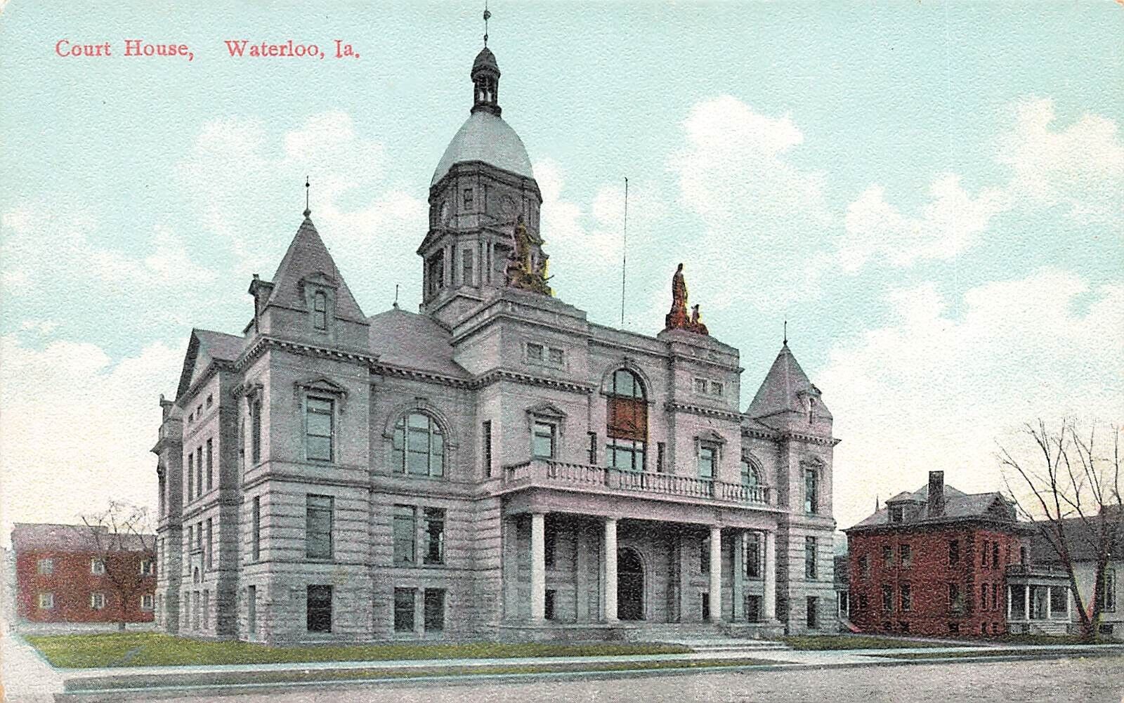Waterloo Court House Iowa Postcard LP31