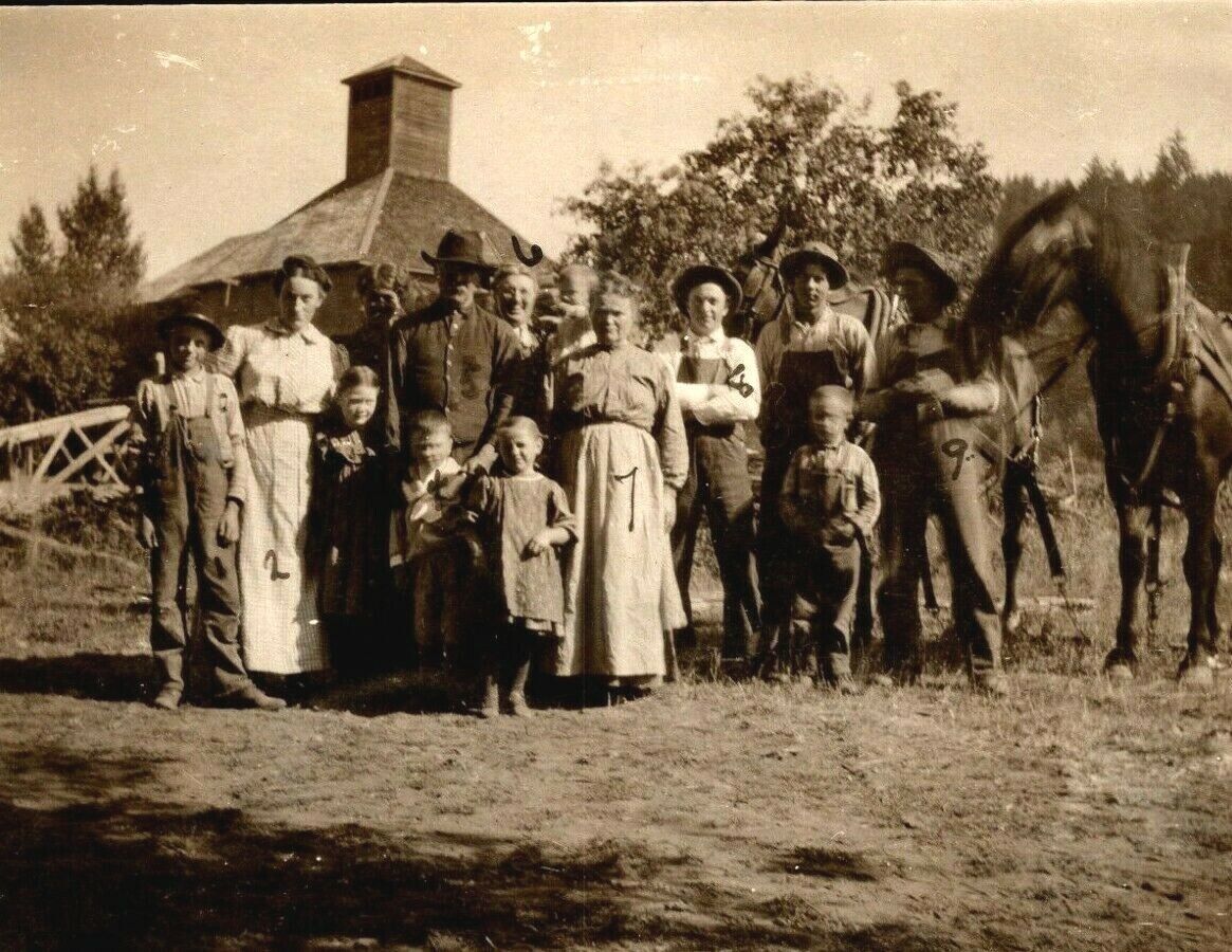 C.1909 Large Family Portrait RPPC. Western Look. Homestead. Horse. Adorable Kids