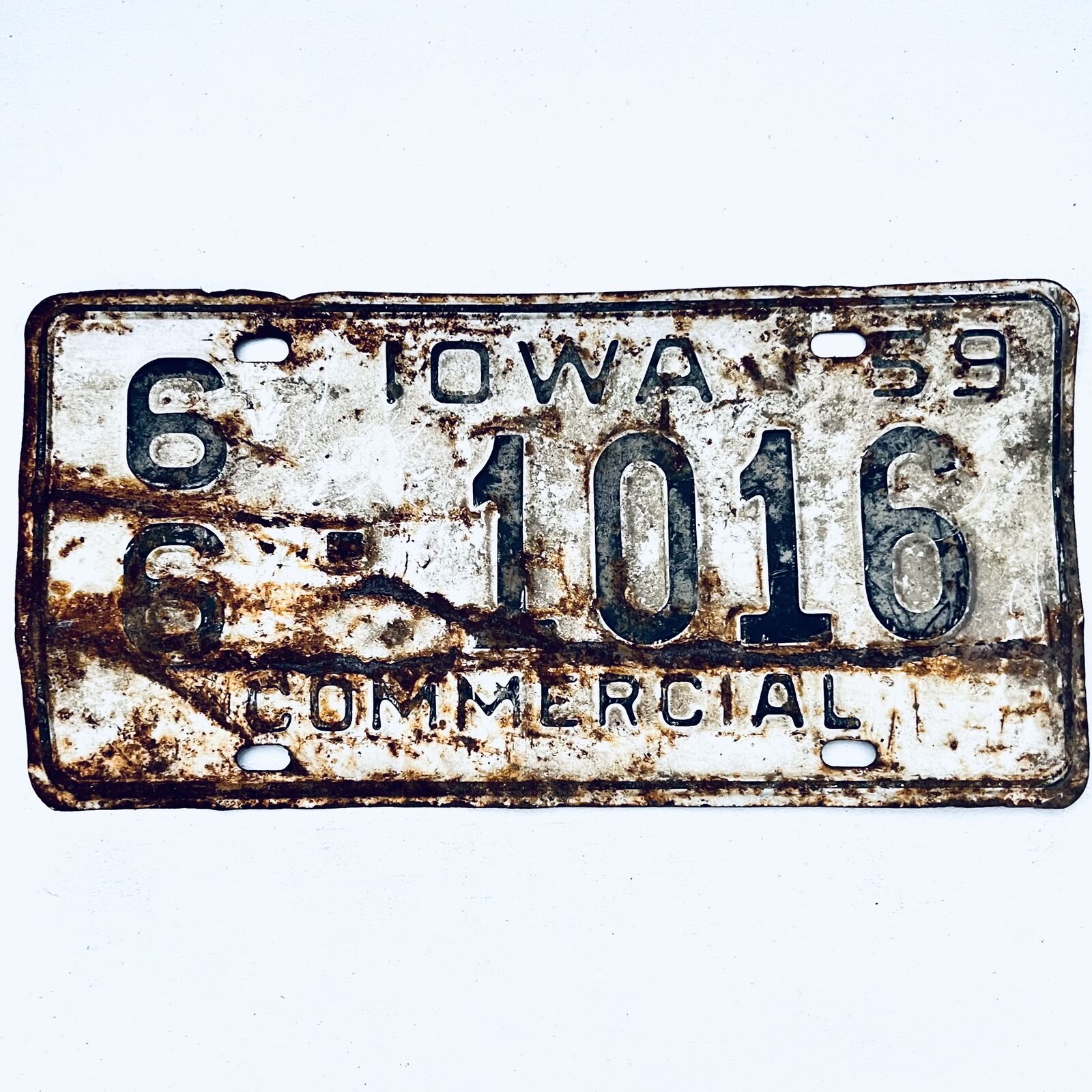1959 United States Iowa Mitchell County Commercial License Plate 66-1016