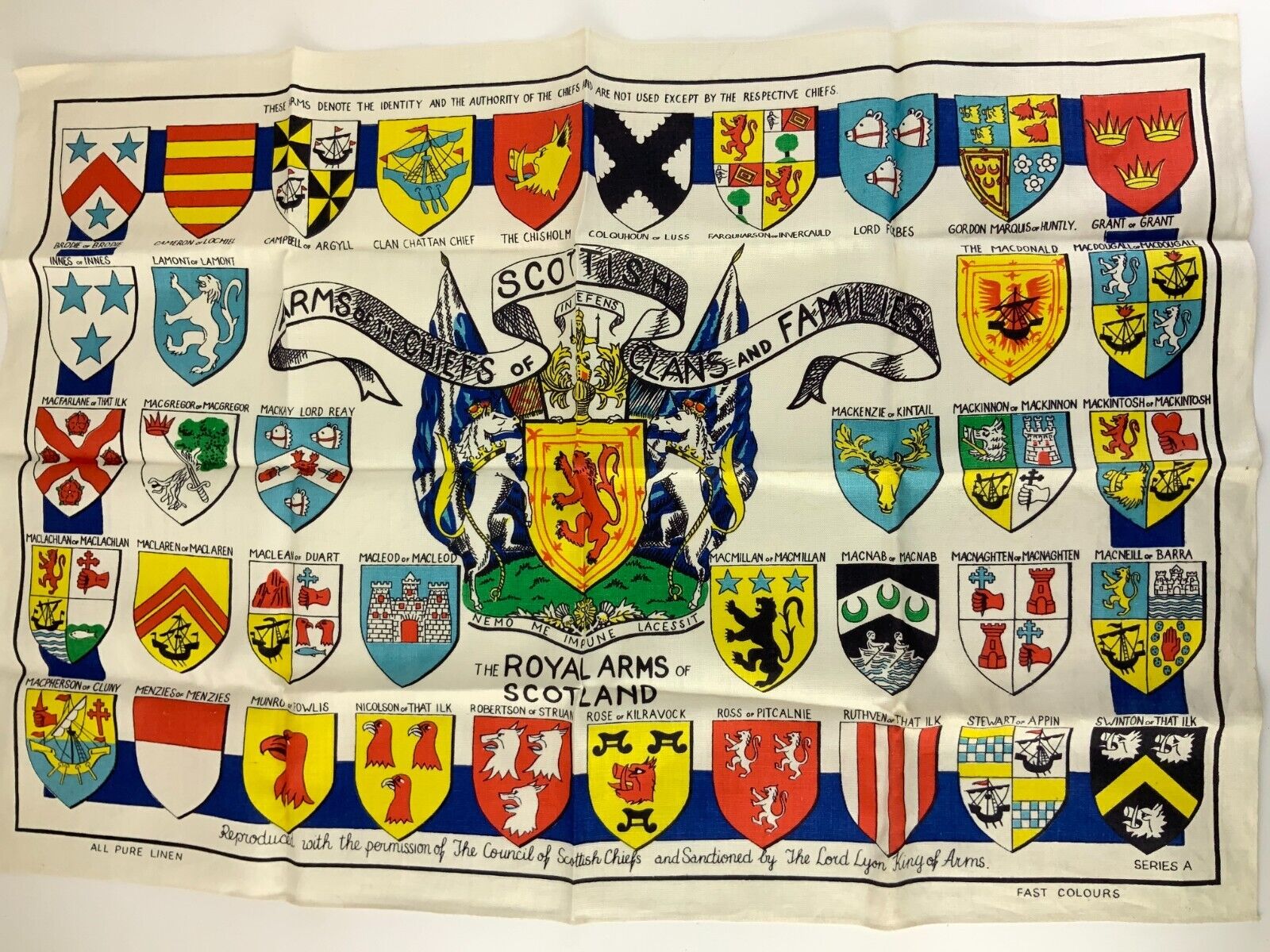 Arms of the Chiefs Scottish Clans Families Royal Arms of Scotland Linen AA681