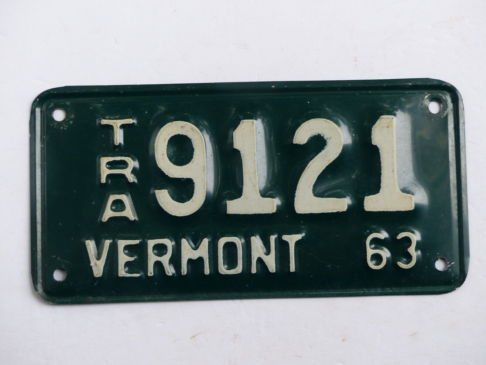 Used 63 1963 Vermont Trailer Small Size License Plate # TRA 9121 White on Green