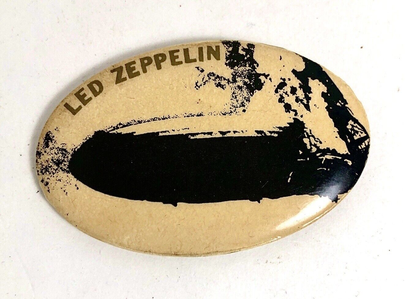 Vtg Led Zeppelin Pinback  Button Album cover pin Made In Canada 3” oval LP cover