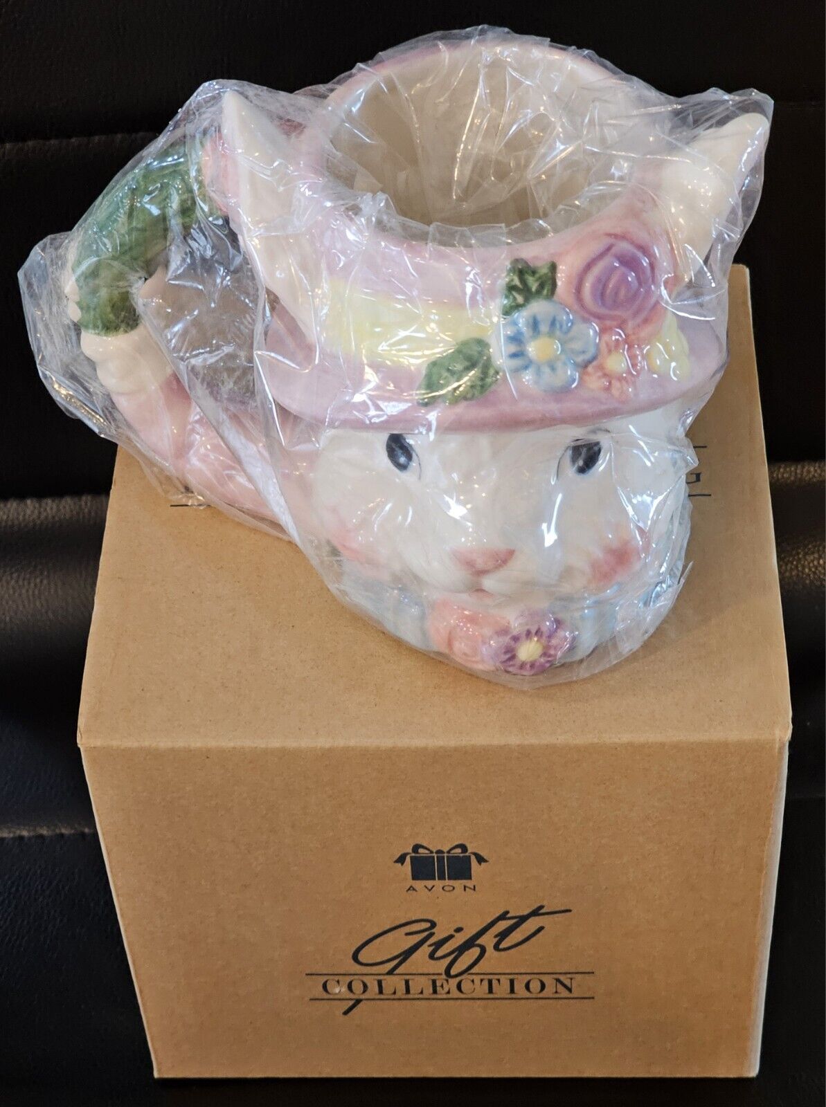 NEW 1999 Avon Gift Collection Easter Bunny Mug ** NEW IN BOX **